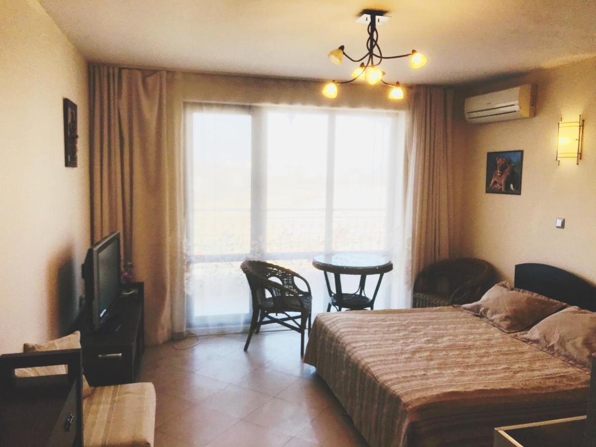 First Line Apartments Argo -Studio Room Front Sea View Лозенец Экстерьер фото